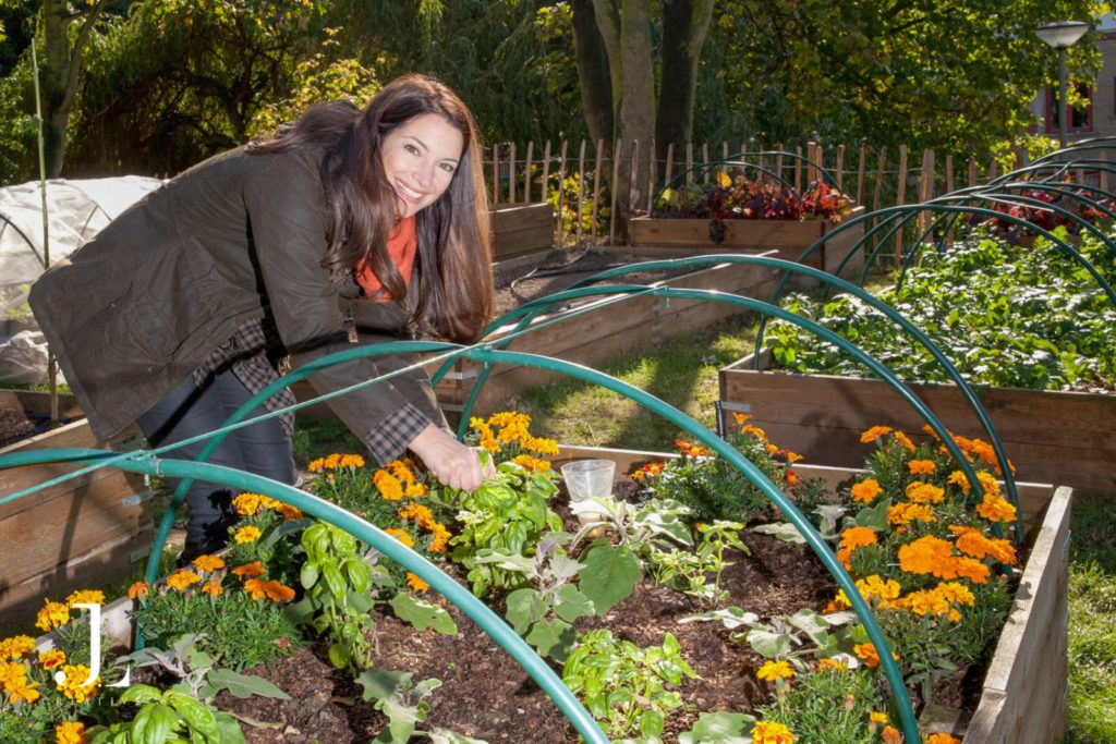 Rachel de Thame supporting Mind’s mental health campaign at a community garden in London.